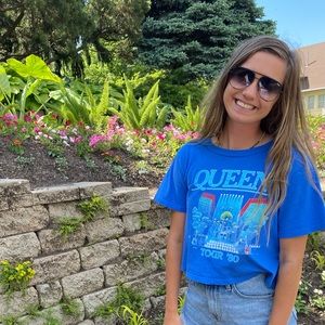 Meet your Posher, Alex